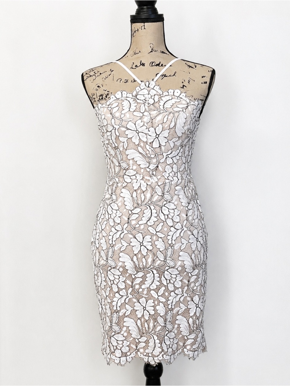 Lulu's Strapless White Floral Lace Sheath Dress Size Small
